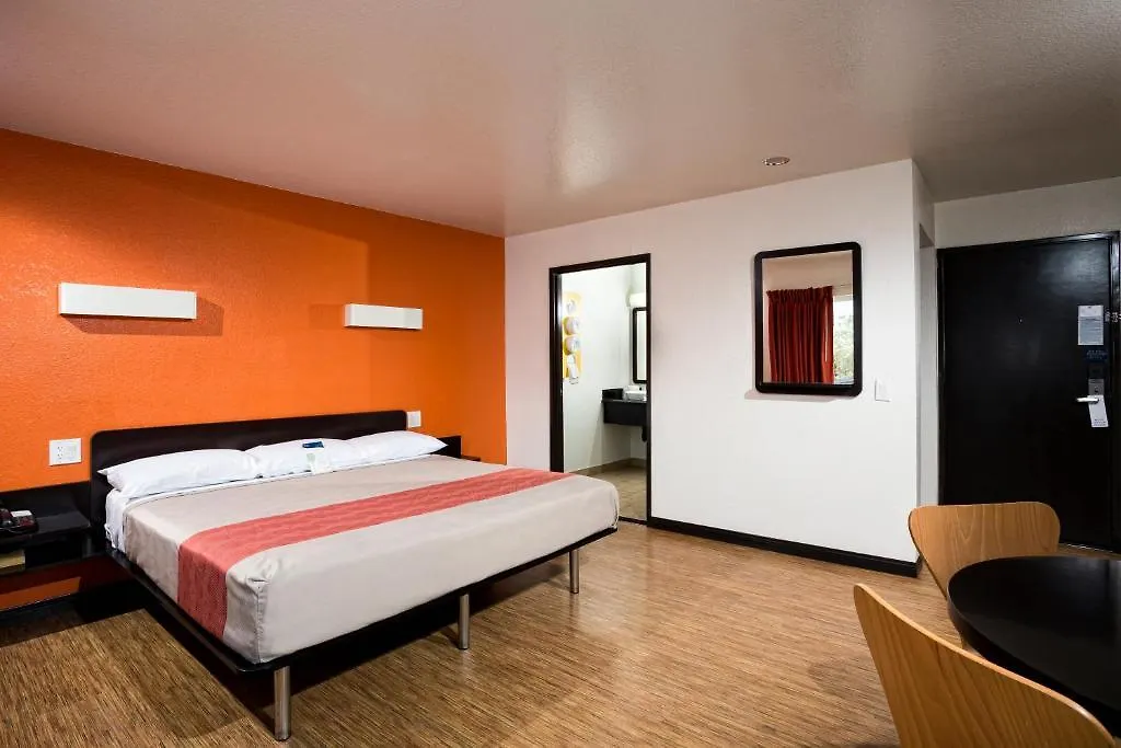 Motel 6-Costa Mesa, Ca - Newport Beach 2*,